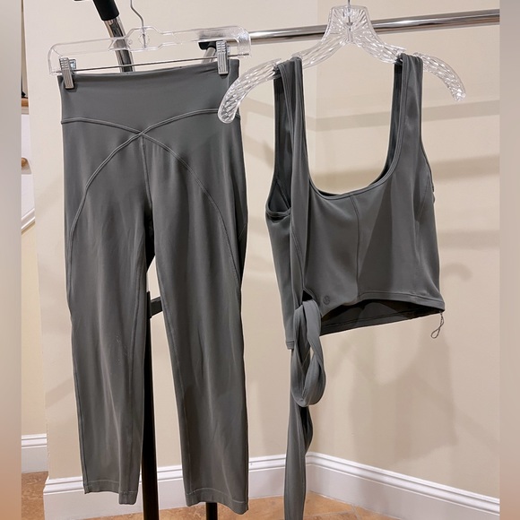 Lulu lemon yoga suit. - Picture 1 of 1